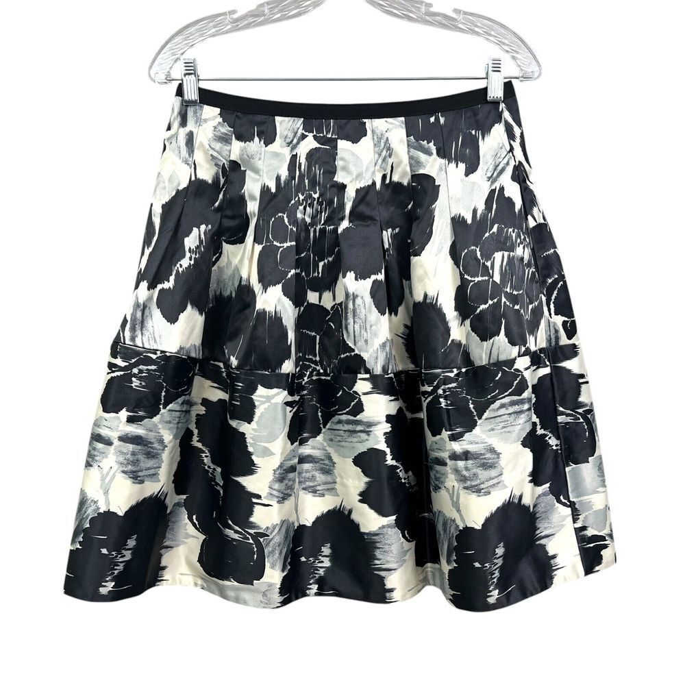 The Limited Womens Floral Skirt A Line Pleated Faux Satin Grey Black Size 2*